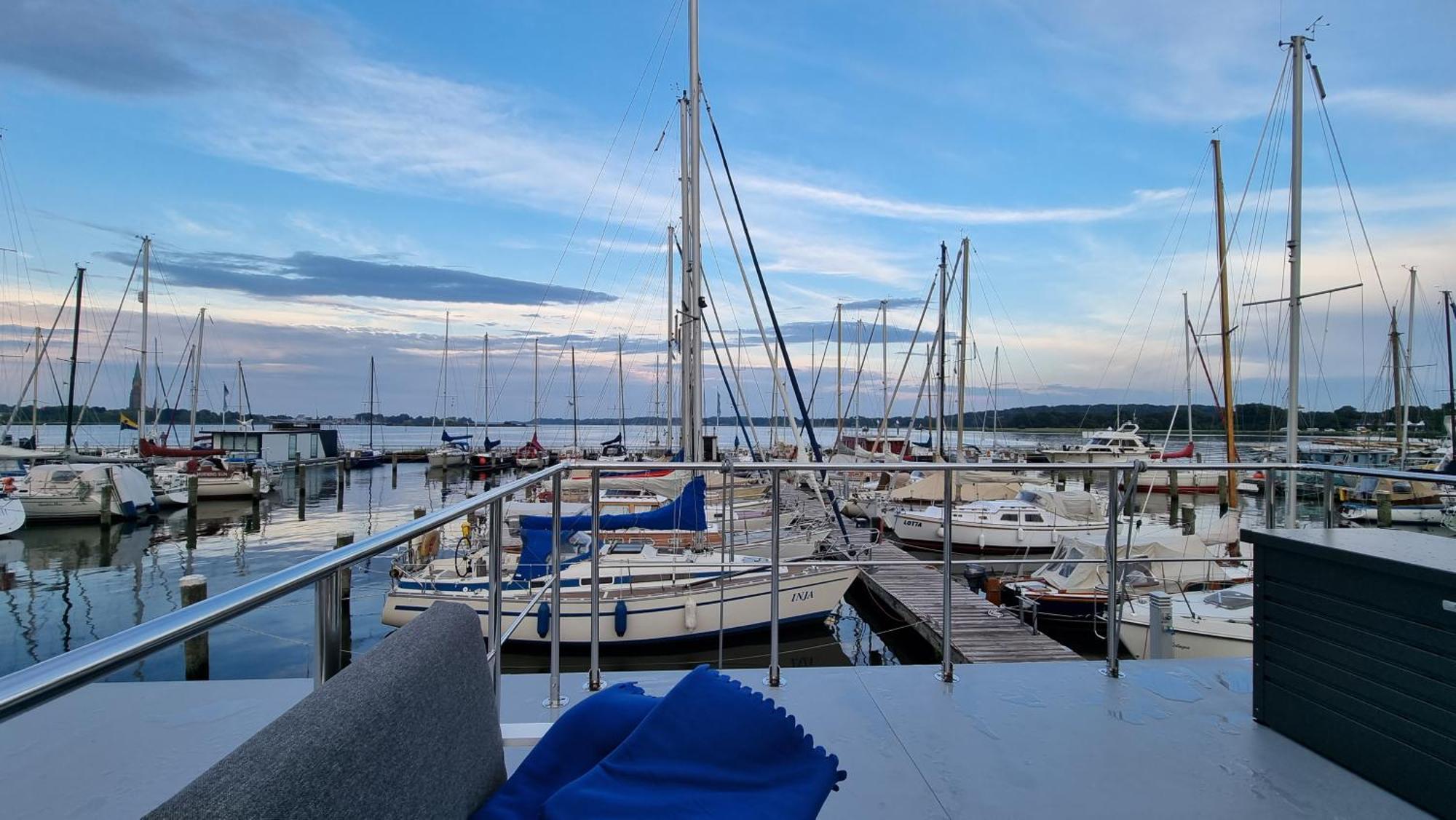 Hausboot Hilja Hotel ชลีสวิก ภายนอก รูปภาพ